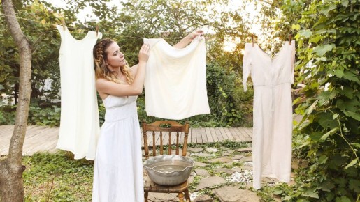 Утюг больше в руки не возьмете: стирайте и сушите одежду так — не помнется