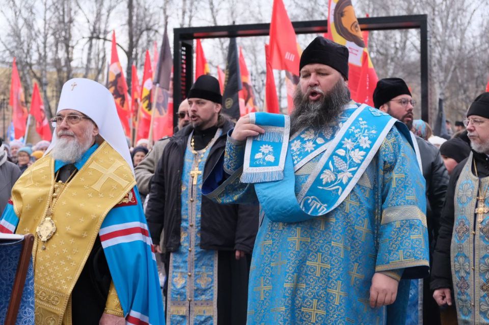 В Стерлитамаке состоялся Крестный ход и освящение часовни В Стерлитамаке состоялся Крестный ход и освящение часовни