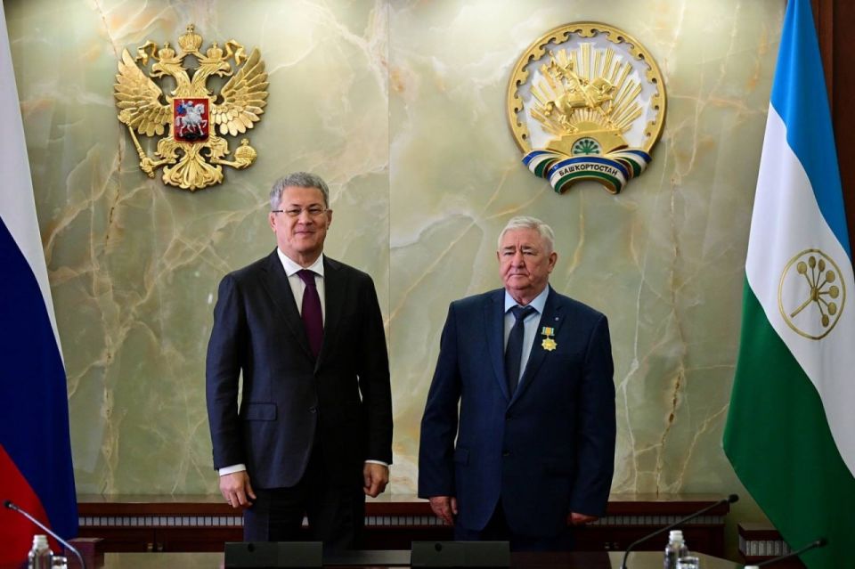 Радий Хабиров наградил Рафаила Диваева орденом за заслуги перед Башкирией