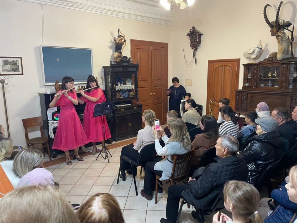 «Ночь искусств – 2025». Стерлитамак вновь присоединился к ежегодной Всероссийской акции «Ночь искусств – 2025», которая в этом году проходила под девизом «В единстве культур – сила народа» «Ночь искусств – 2025». Стерлитамак вновь присоединился к ежегодной Всероссийской акции «Ночь искусств – 2025», которая в этом году проходила под девизом «В единстве культур – сила народа»