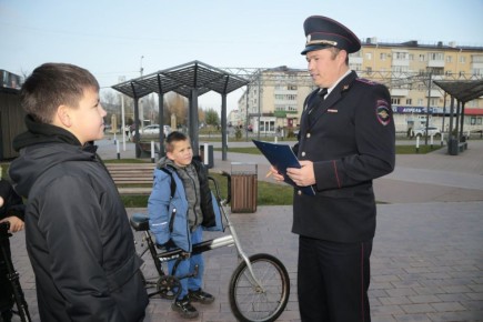 Радий Хабиров призвал поддержать в голосовании майора полиции из Башкортостана, который борется за звание «Народного участкового – 2025»