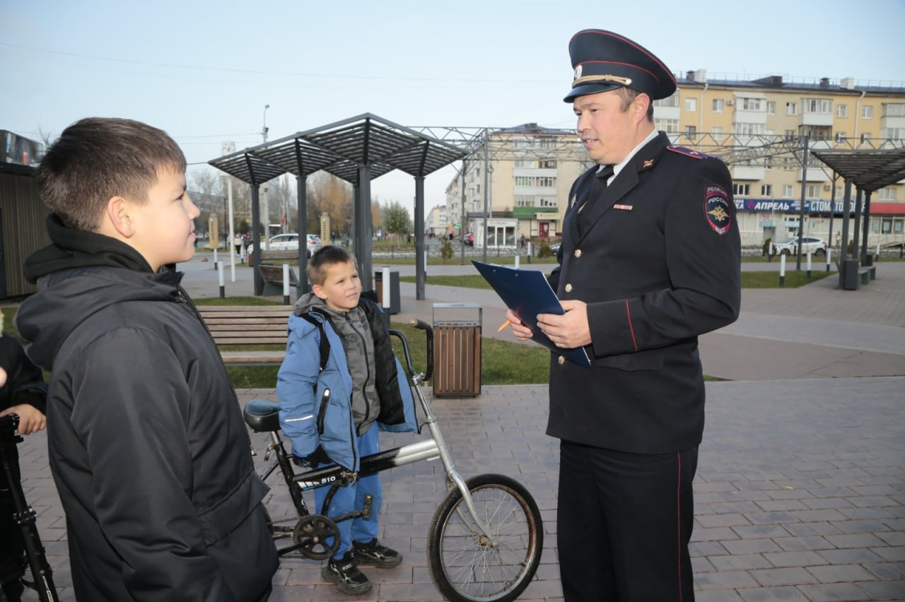 Радий Хабиров призвал поддержать в голосовании майора полиции из Башкортостана, который борется за звание «Народного участкового – 2025»
