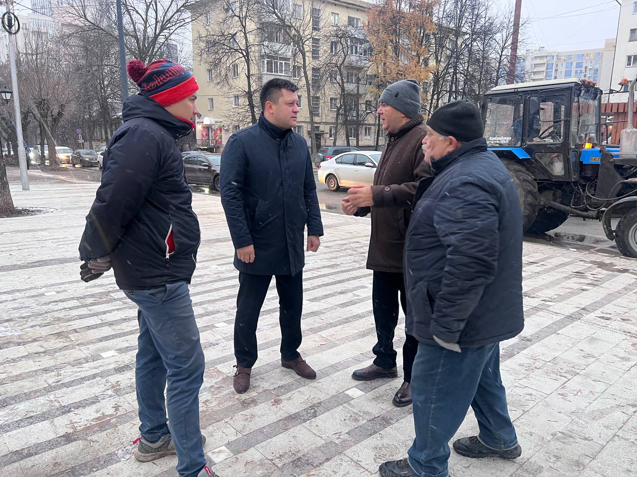 Ратмир Мавлиев: По поручению Главы Республики Радия Фаритовича Хабирова благоустраиваем сквер имени Мидхата Закировича Шакирова – первого секретаря Башкирского обкома КПСС