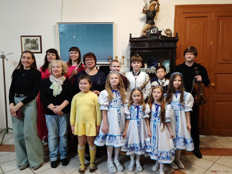 «Ночь искусств – 2025». Стерлитамак вновь присоединился к ежегодной Всероссийской акции «Ночь искусств – 2025», которая в этом году проходила под девизом «В единстве культур – сила народа» «Ночь искусств – 2025». Стерлитамак вновь присоединился к ежегодной Всероссийской акции «Ночь искусств – 2025», которая в этом году проходила под девизом «В единстве культур – сила народа»