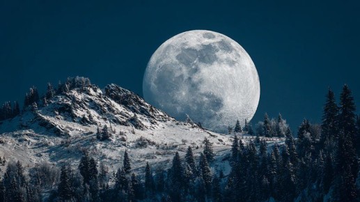 Сегодня взойдет самая большая Луна года