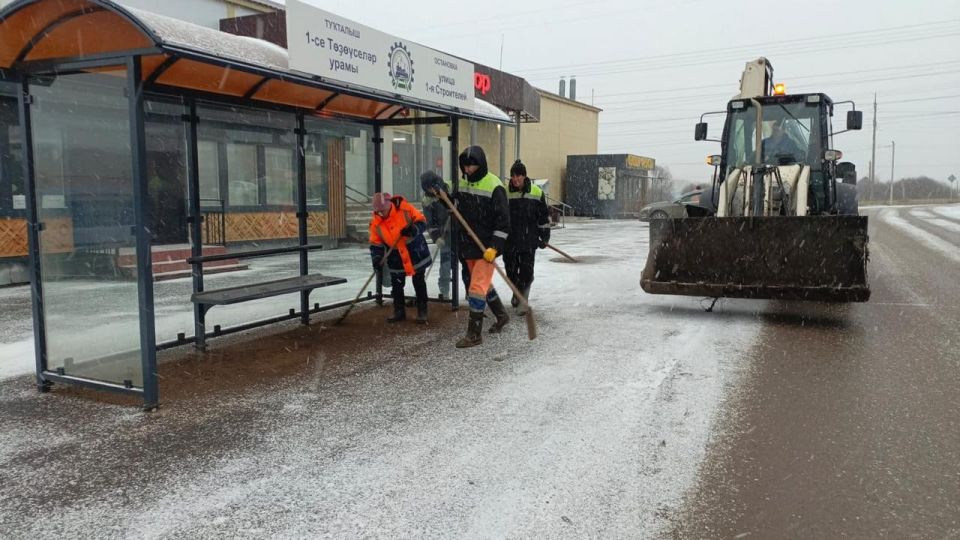 В зимнем режиме. 5 ноября в Уфе случился первый в этом сезоне снегопад В зимнем режиме. 5 ноября в Уфе случился первый в этом сезоне снегопад