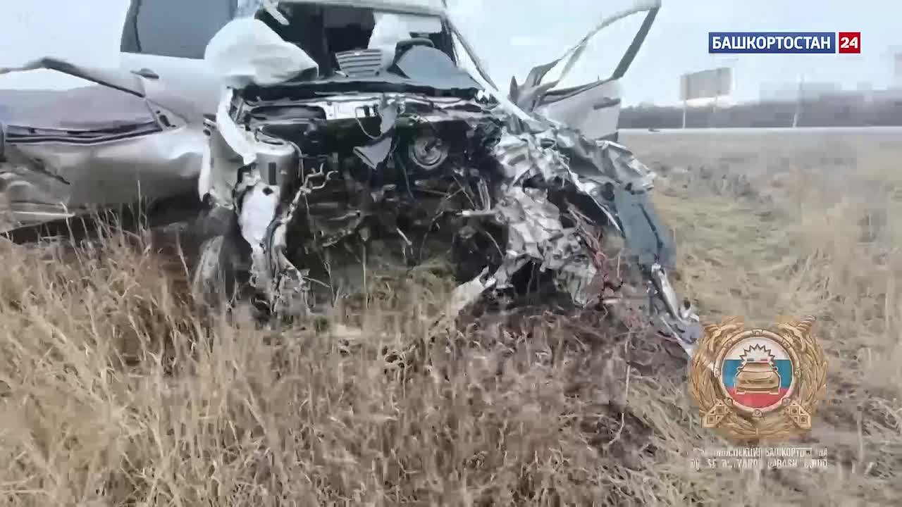 Водитель «Гранты» пострадал, пассажир погиб в ДТП с грузовиком в Башкортостане