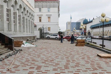 В Уфе приводят в порядок пешеходную зону одной из центральных улиц