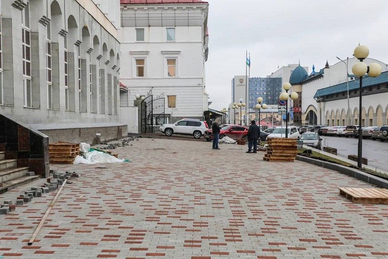 В Уфе приводят в порядок пешеходную зону одной из центральных улиц