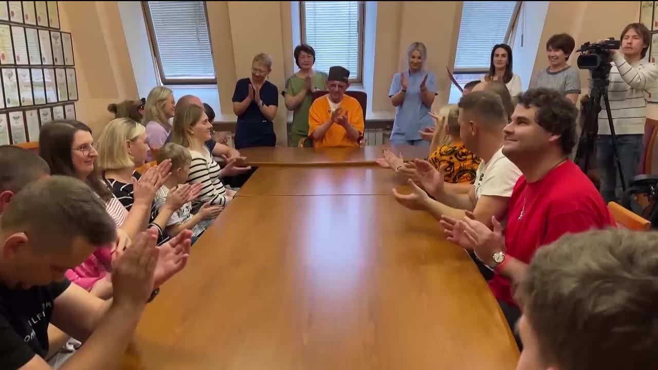 За последней надеждой: поляки пересекают границы санкций, чтобы увидеть мир вновь в Уфе