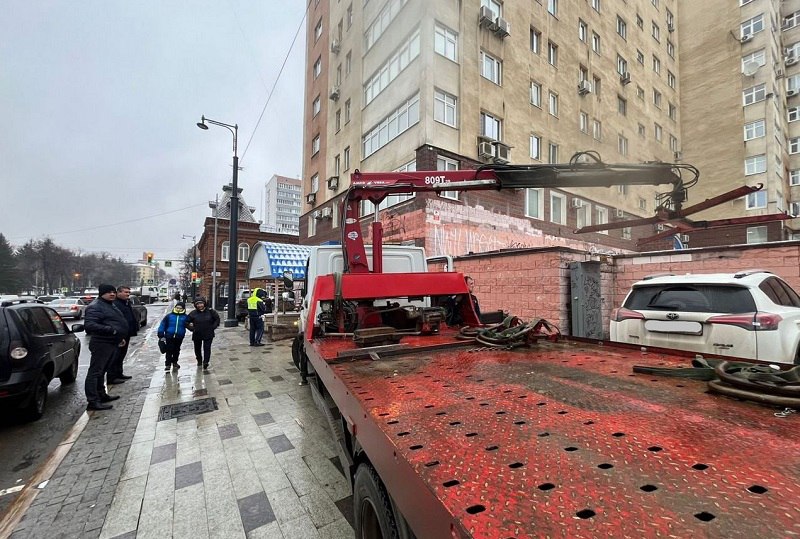 В администрации Уфы предупредили: за парковку на тротуарах накажут рублём