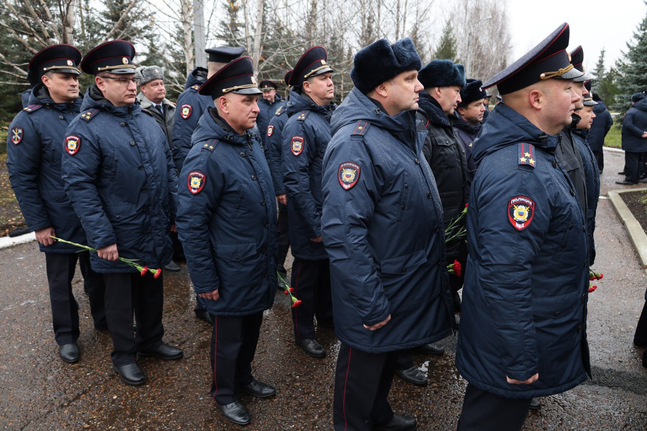 Голосуй за наших!. Поддержите своими голосами участника участкового из города Нефтекамска – участника Всероссийского конкурса МВД РФ «Народный участковый - 2025» Голосуй за наших!. Поддержите своими голосами участника участкового из города Нефтекамска – участника Всероссийского конкурса МВД РФ «Народный участковый - 2025»
