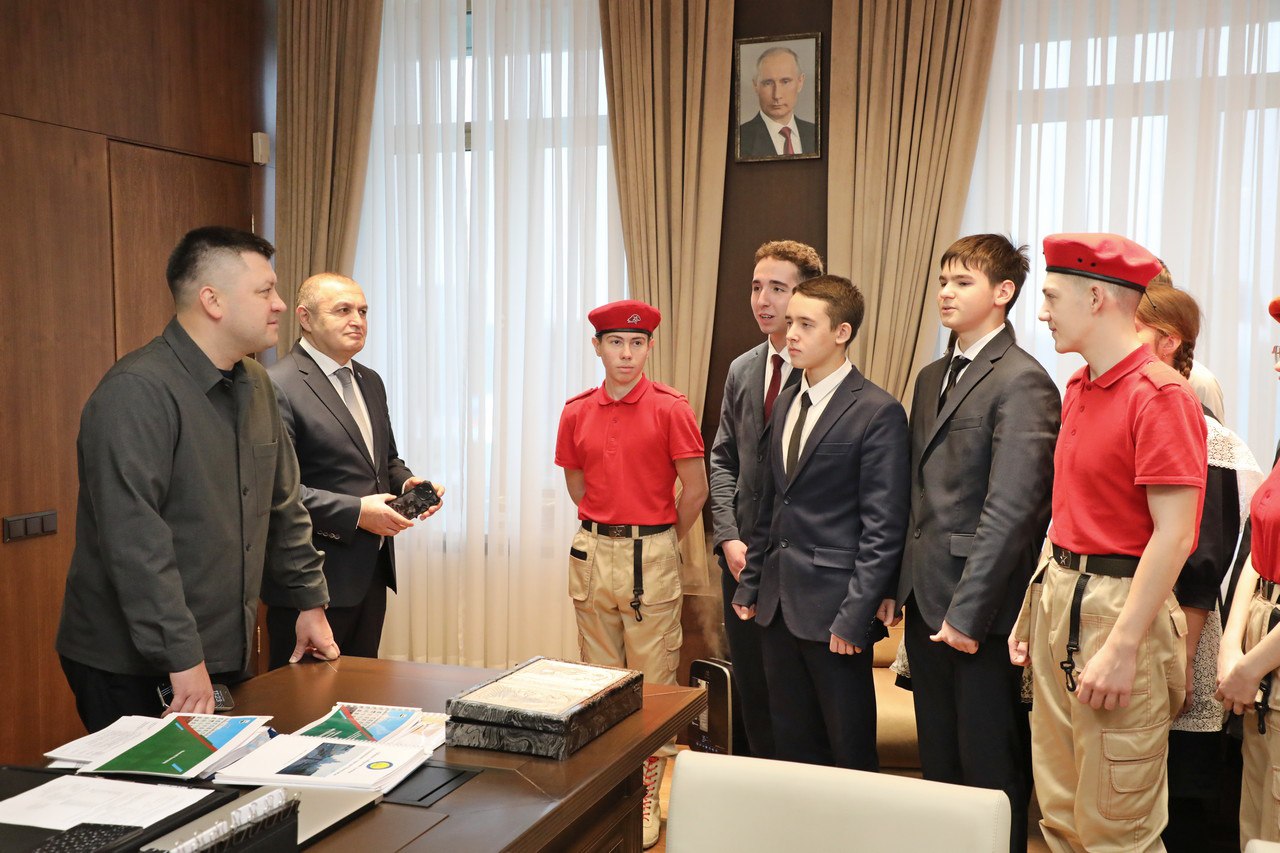 Знакомство с мэрией: школа № 157 Знакомство с мэрией: школа № 157