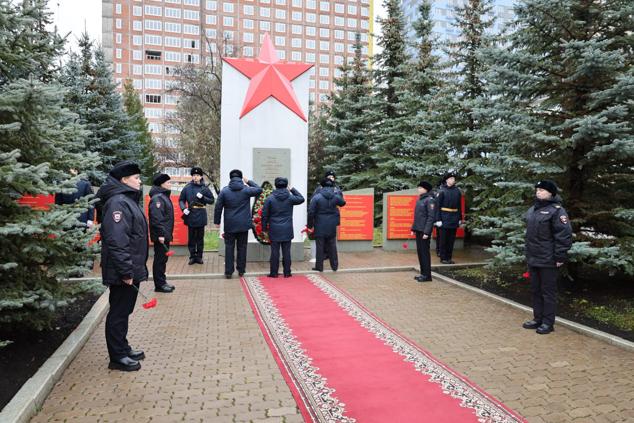 Голосуй за наших!. Поддержите своими голосами участника участкового из города Нефтекамска – участника Всероссийского конкурса МВД РФ «Народный участковый - 2025» Голосуй за наших!. Поддержите своими голосами участника участкового из города Нефтекамска – участника Всероссийского конкурса МВД РФ «Народный участковый - 2025»