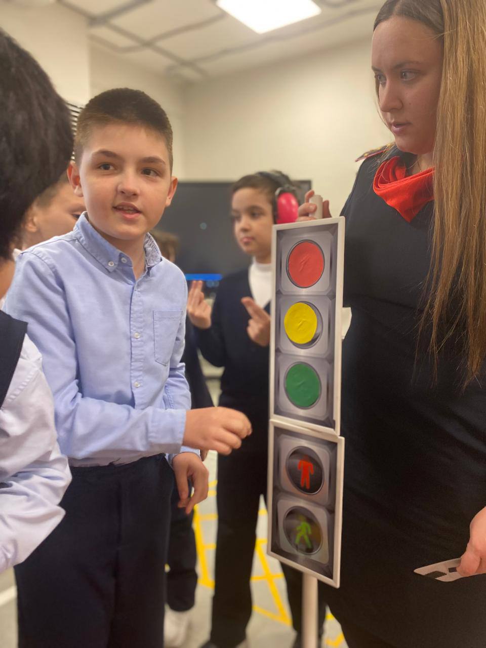 Сотрудники Госавтоинспекции Уфы провели профилактическое мероприятие в образовательном центре «Йондоз» Сотрудники Госавтоинспекции Уфы провели профилактическое мероприятие в образовательном центре «Йондоз»