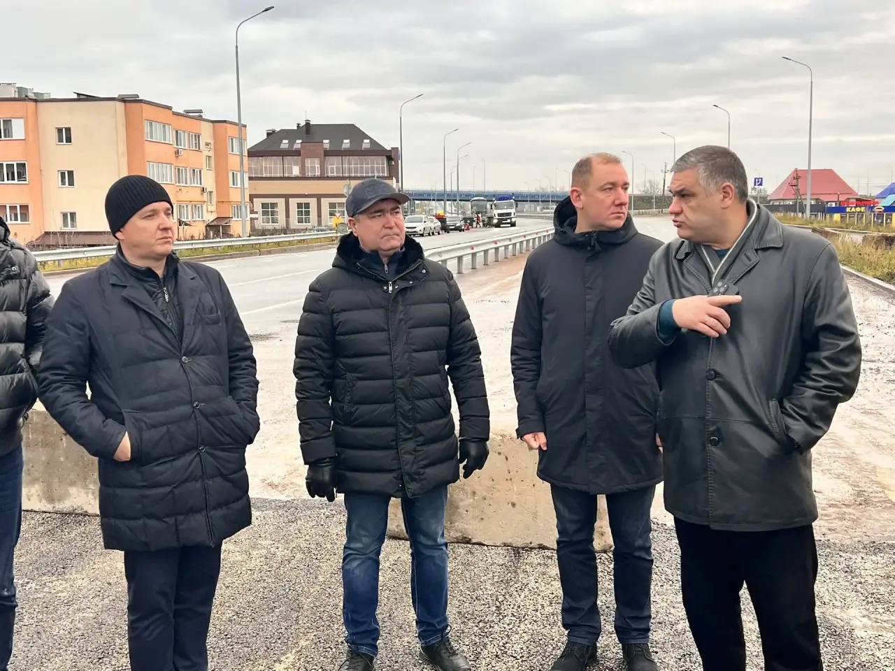 В Уфе на улице Пугачева планируется запуск двух полос движения на участке от дорожной развязки ул. Рыленко до гипермаркета Лента В Уфе на улице Пугачева планируется запуск двух полос движения на участке от дорожной развязки ул. Рыленко до гипермаркета Лента