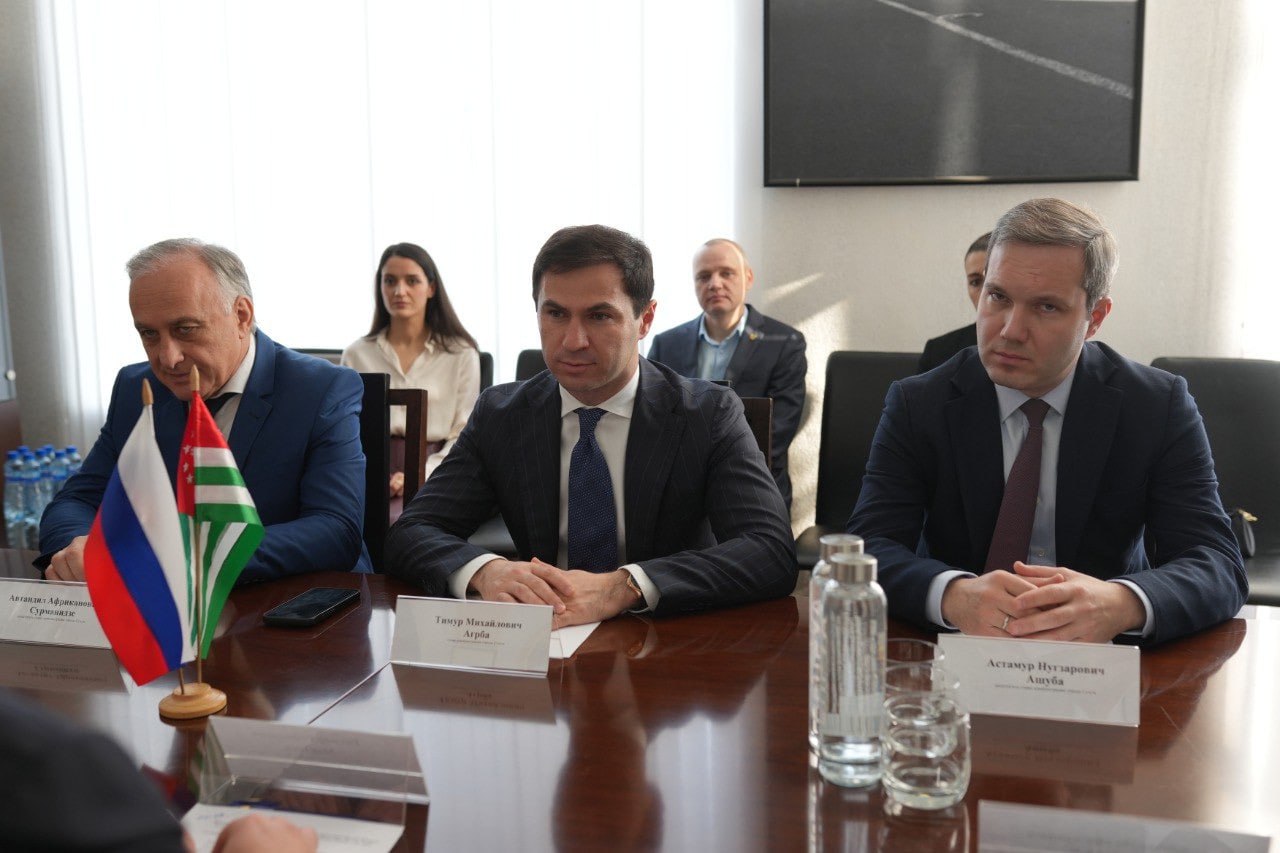 Дружба сквозь десятилетия. Делегация Уфы под руководством мэра Ратмира Мавлиева находится с официальным визитом в городе Сухуме Дружба сквозь десятилетия. Делегация Уфы под руководством мэра Ратмира Мавлиева находится с официальным визитом в городе Сухуме