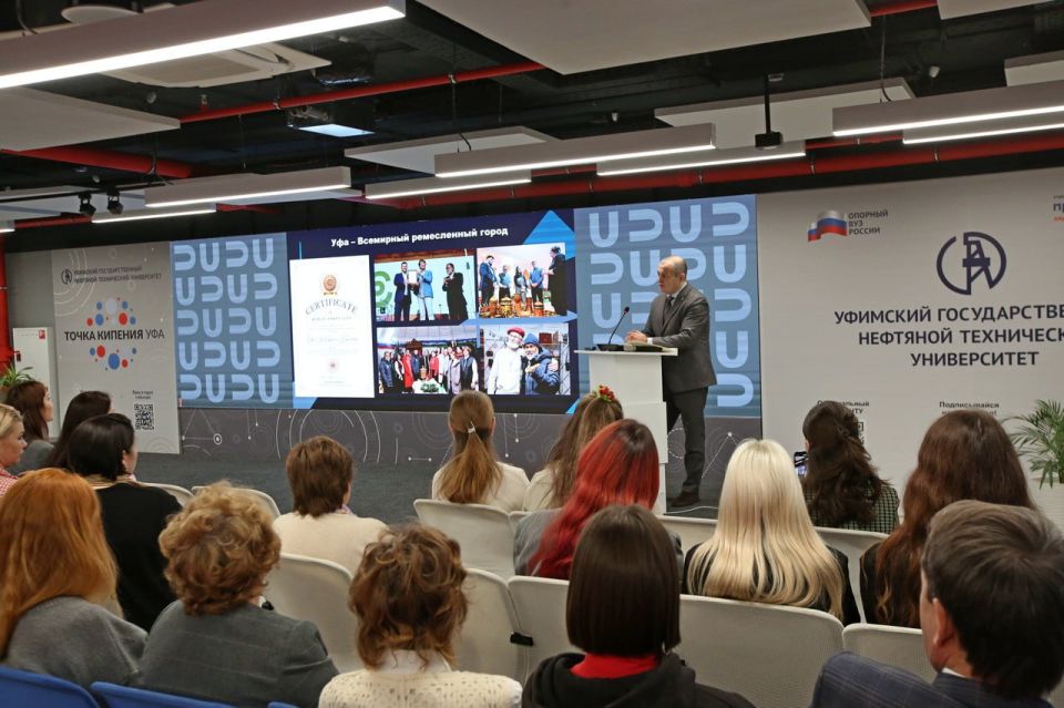 Слово лучшим экскурсоводам