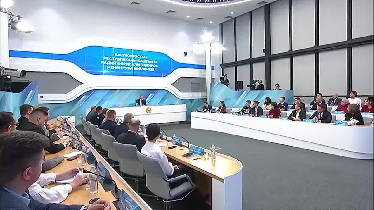 Радий Хабиров во время Прямой линии рассказал, как в Башкортостане развиваются творческие и креативные пространства для молодёжи