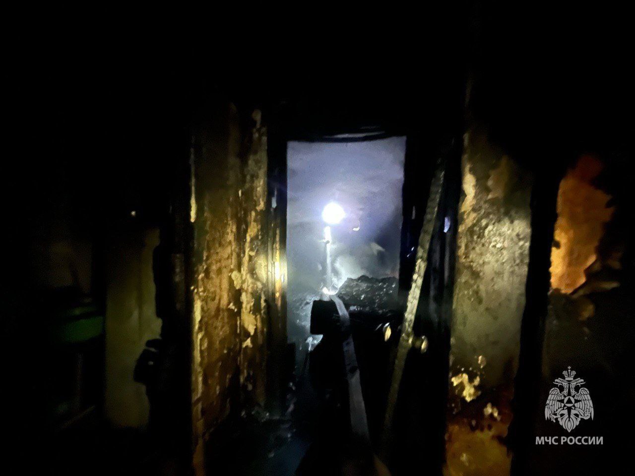 В двух крупных пожарах спасли 9 человек В двух крупных пожарах спасли 9 человек