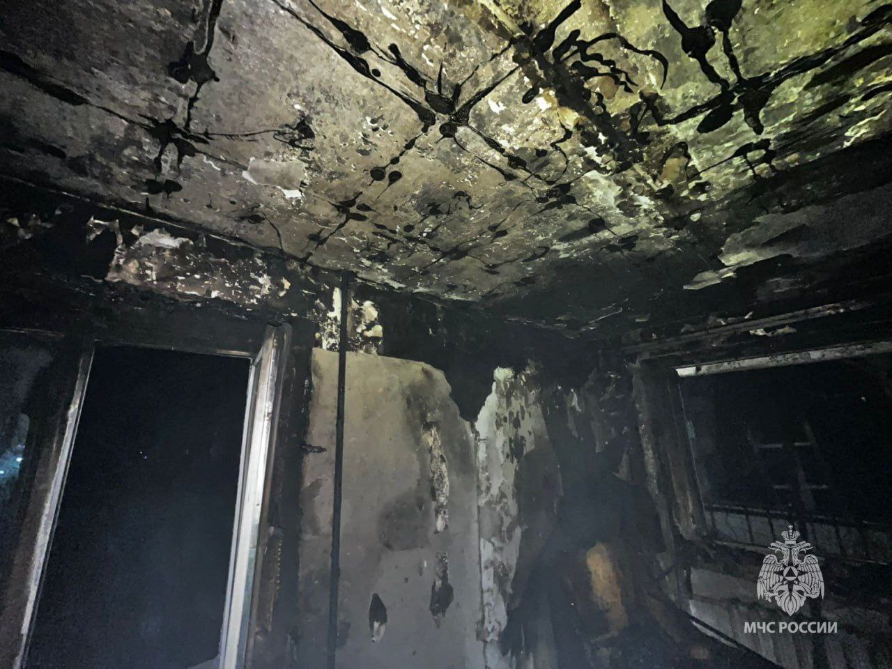 В двух крупных пожарах спасли 9 человек В двух крупных пожарах спасли 9 человек