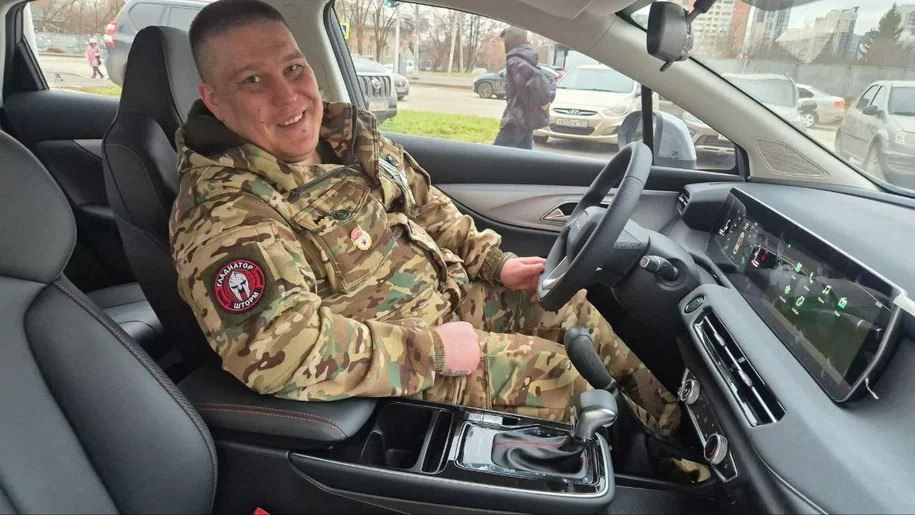 Ветераны СВО Ренат Гильмутдинов из Кумертау и Рудольф Халиков из Уфимского района получили от Государственного фонда «Защитники Отечества» автомобили с ручным управлением марки BAIC U5 PLUS