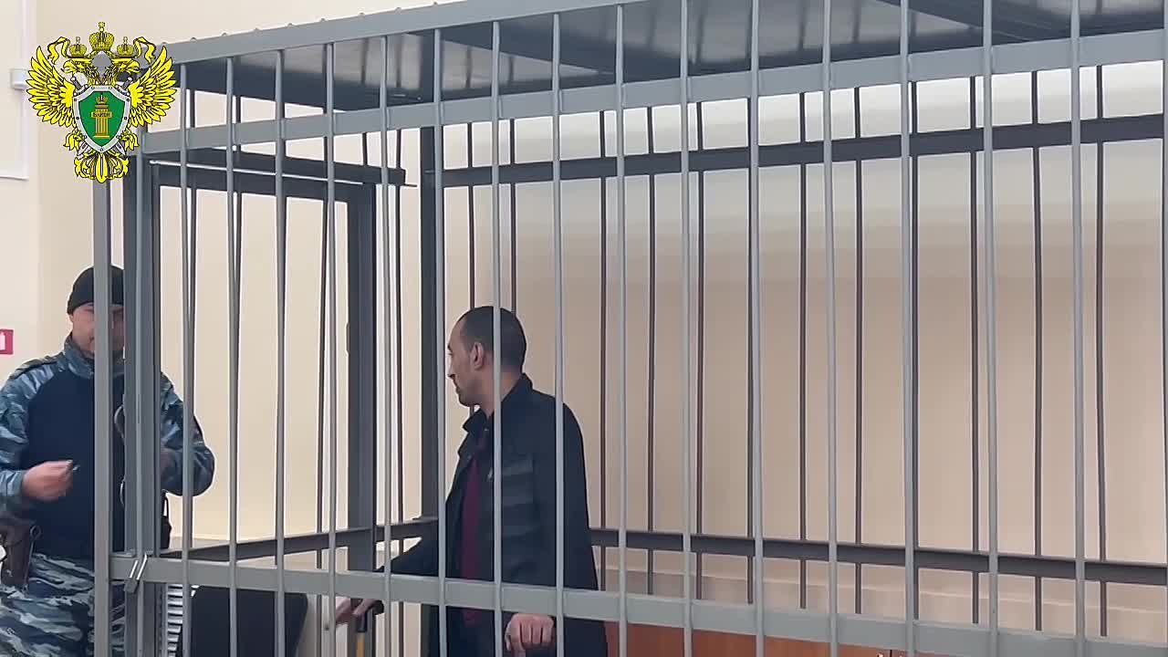 Житель Кумертау лишился свободы за хищение денег семьи участника СВО