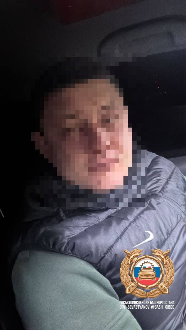 Сотрудники Госавтоинспекции Стерлитамака выясняют обстоятельства ДТП с пьяным водителем