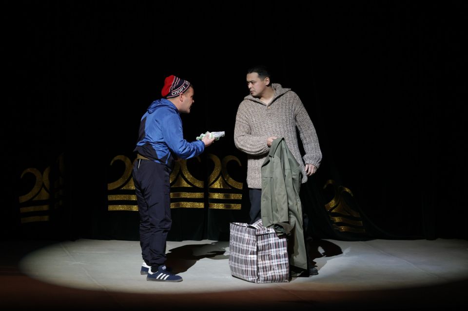 Вчера в Стерлитамакском государственном театрально-концертном объединении состоялась премьера «Старший сын» башкирского драматического театра им. Ильшата Юмагулова в постановке заслуженного деятеля искусств Республики...