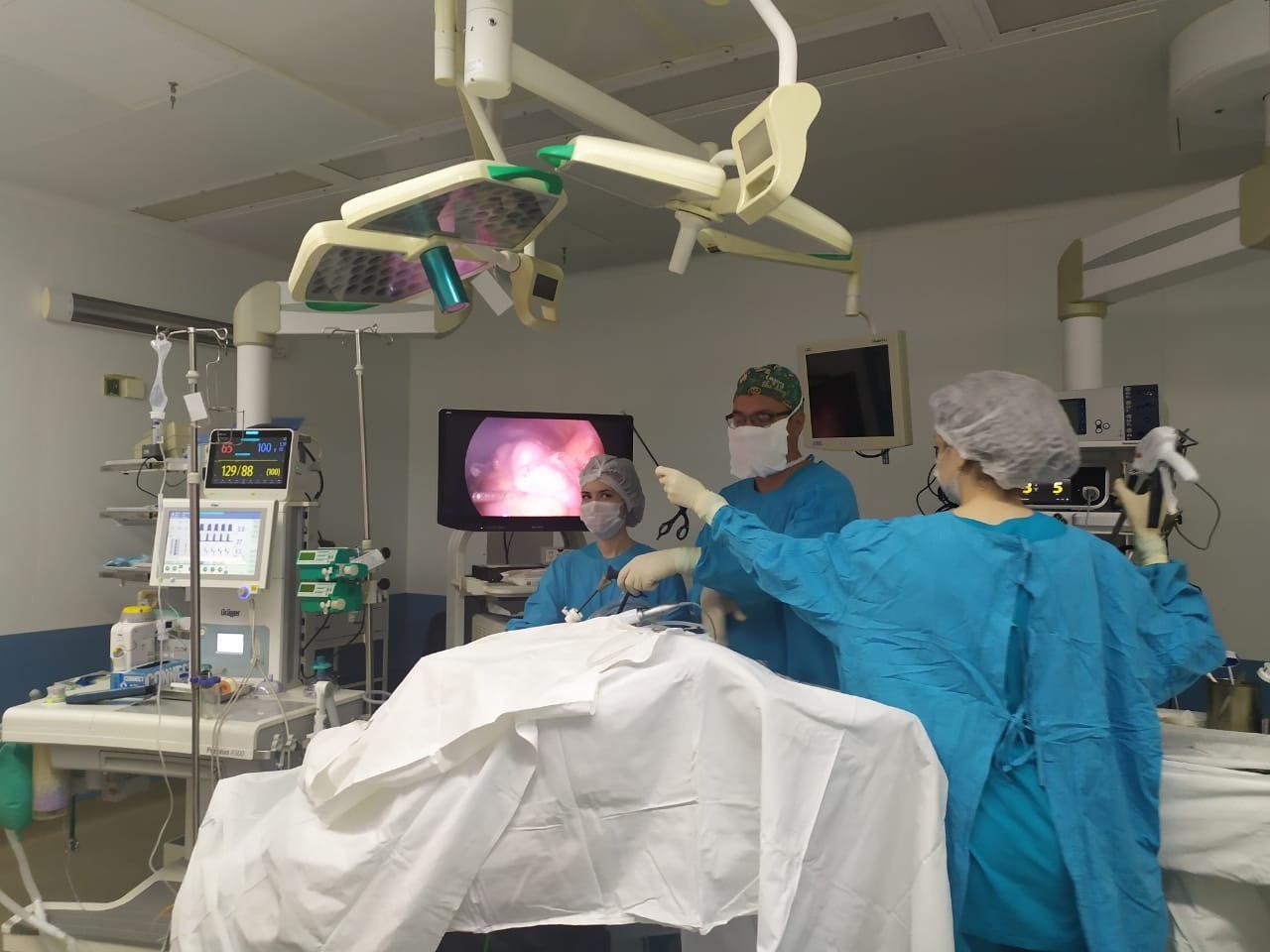 Радий Хабиров рассказал о проекте «Онкопатруль» и отметил вклад региональных медиков и федеральных коллег в повышение качества диагностики и лечения онкозаболеваний в Башкортостане Радий Хабиров рассказал о проекте «Онкопатруль» и отметил вклад региональных медиков и федеральных коллег в повышение качества диагностики и лечения онкозаболеваний в Башкортостане