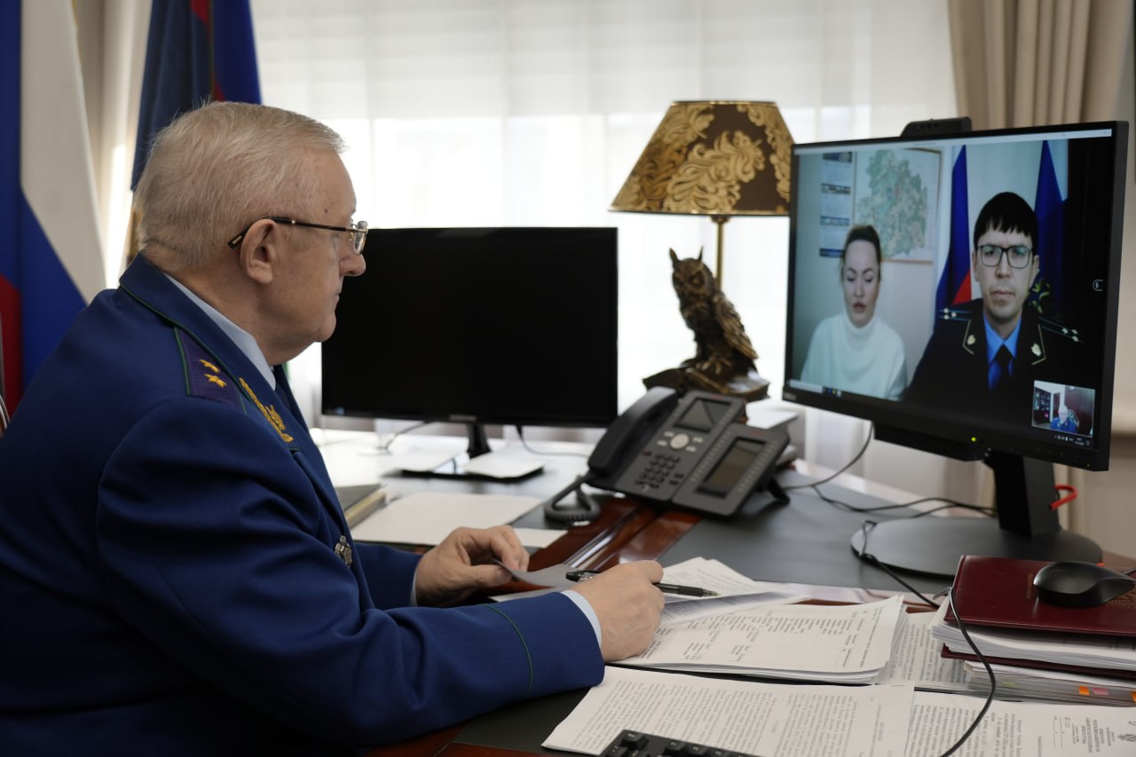Прокурор Республики Башкортостан Игорь Пантюшин в режиме видеоконференцсвязи провел личный прием граждан, проживающих в городах Нефтекамск и Салават, а также в Бирском районе