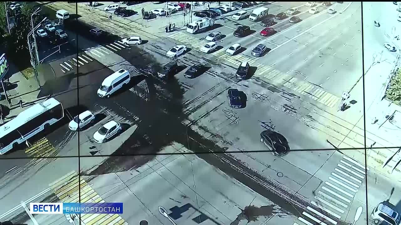 В дни домашних игр «Салавата Юлаева» светофоры около «Уфа-Арены» будут работать в режиме «хоккей»