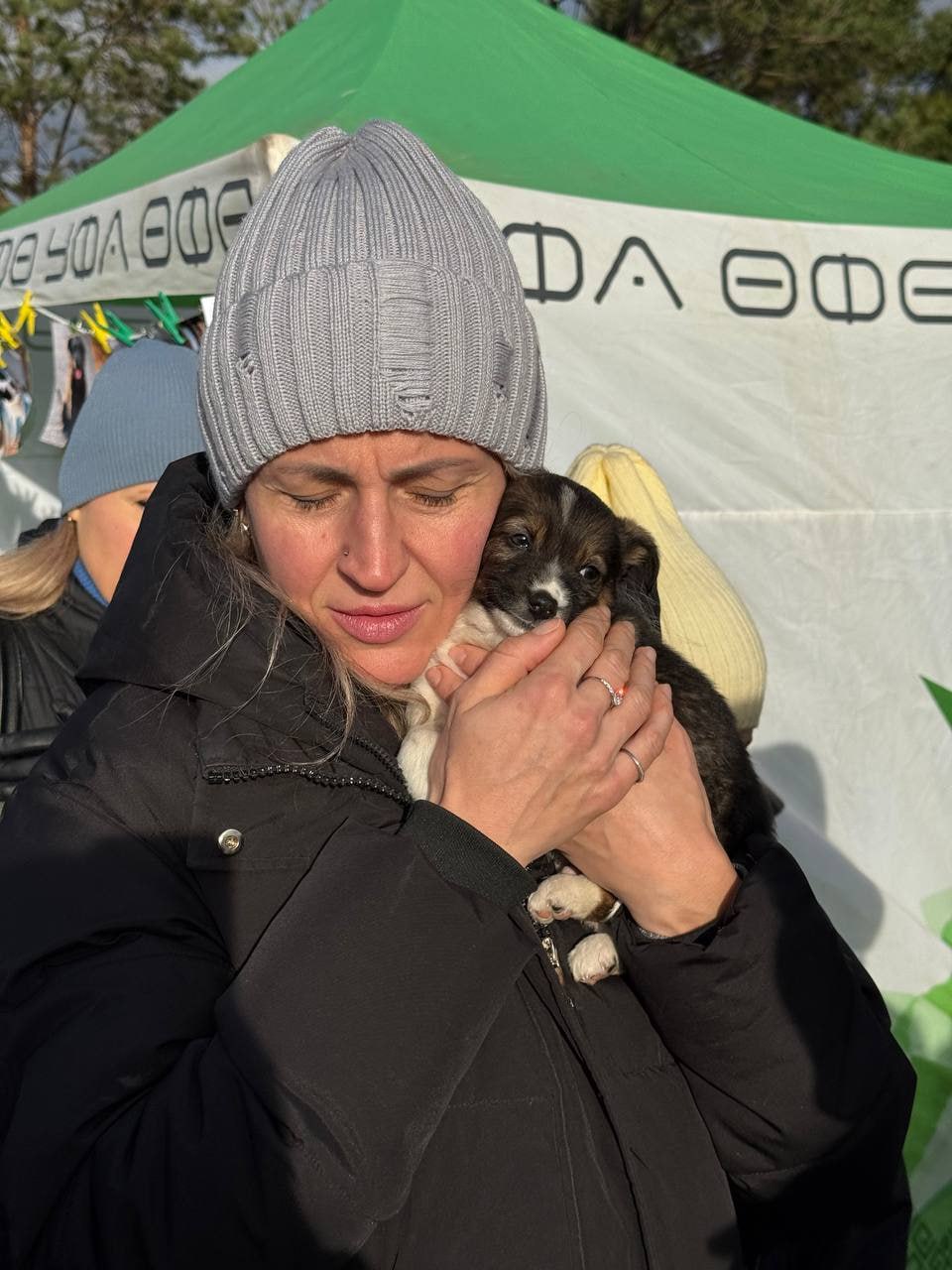 Друг в беде не бросит. 15 ноября в Уфе прошла десятая благотворительно-просветительская акция «Ищу человека» Она проводится ежемесячно по инициативе мэра Уфы Ратмира Мавлиева в рамках проекта «Уфа добрая» Площадкой стал парк... Друг в беде не бросит. 15 ноября в Уфе прошла десятая благотворительно-просветительская акция «Ищу человека» Она проводится ежемесячно по инициативе мэра Уфы Ратмира Мавлиева в рамках проекта «Уфа добрая» Площадкой стал парк...