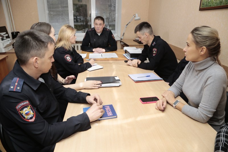 В Нефтекамске журналисты местной газеты приняли участие в рейде в рамках профилактической акции «Полиция и дети» В Нефтекамске журналисты местной газеты приняли участие в рейде в рамках профилактической акции «Полиция и дети»