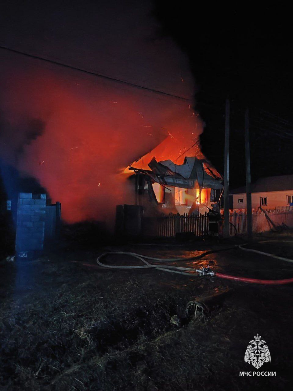 В доме многодетной семьи в Кигинском районе ночью произошел пожар В доме многодетной семьи в Кигинском районе ночью произошел пожар