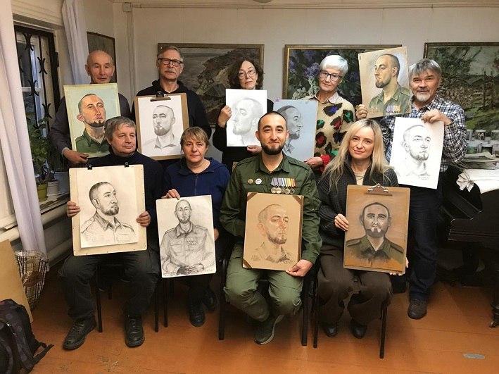 В Уфе художники создают портреты героев СВО В Уфе художники создают портреты героев СВО
