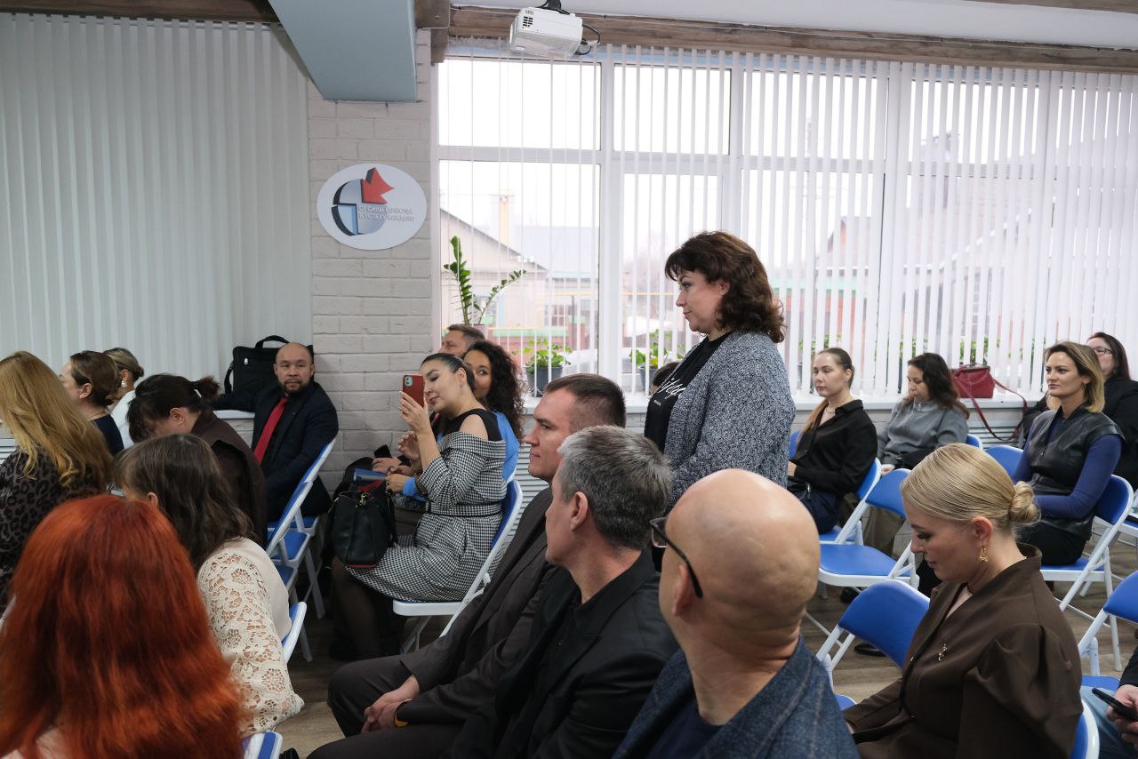 Глава администрации провёл рабочую встречу с предпринимателями Глава администрации провёл рабочую встречу с предпринимателями