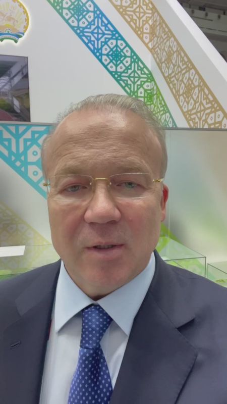 Андрей Назаров также находится на «Транспортной неделе», в своем канале он показал стенд с проектами Башкортостана и рассказал о ключевых задачах делегации на мероприятии