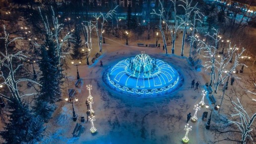 Уфу украсит 18 км гирлянд. Работы уже ведутся на улицах 50-летия Октября и Сочинской