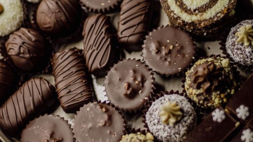 Вот почему конфеты покрываются белым налетом: вы неправильно их храните