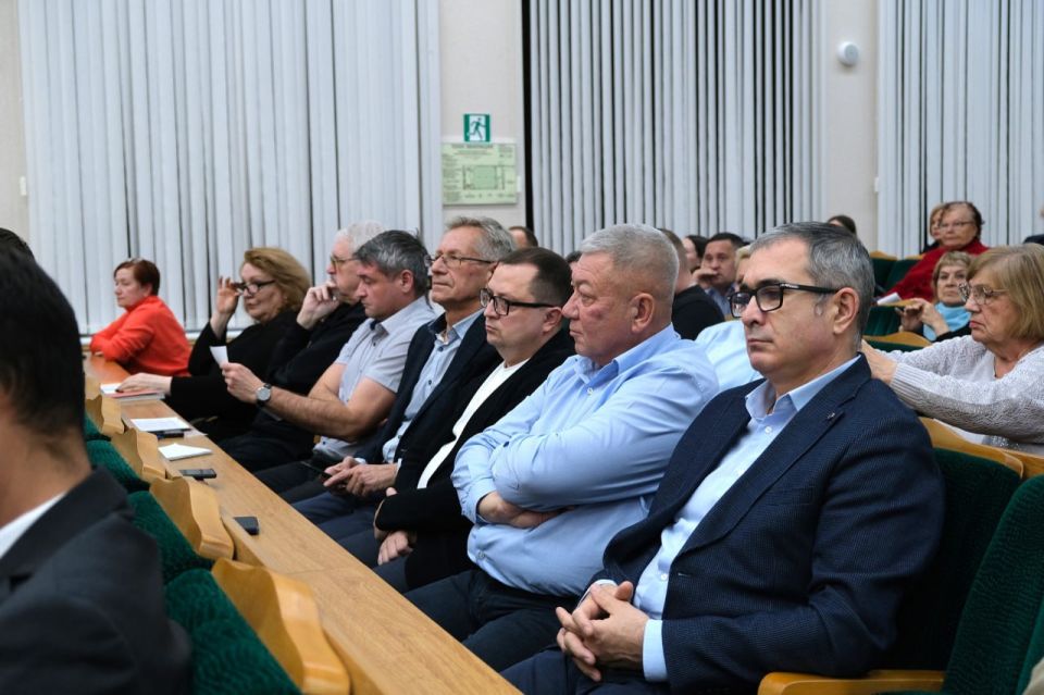 Прошёл форум «УправДом». В администрации Стерлитамака состоялся очередной форум «УправДом» – традиционная площадка для обсуждения острых вопросов сферы ЖКХ и поиска путей их решения в формате открытого диалога с жителями