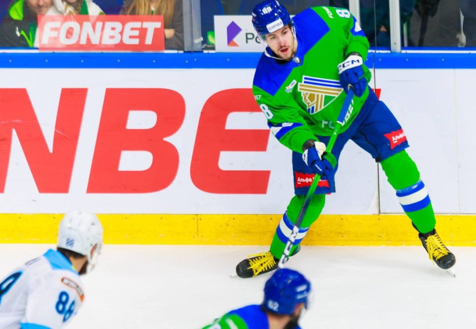 "Салават Юлаев" отдаёт нападающего Илью Федотова в "Сибирь" — взамен наш клуб получил денежную компенсацию