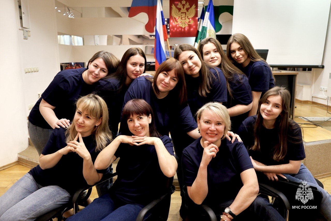 День психолога МЧС России. Сегодня профессиональный праздник те, кто не идет в огонь, но остаются, когда он погас День психолога МЧС России. Сегодня профессиональный праздник те, кто не идет в огонь, но остаются, когда он погас