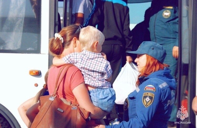 День психолога МЧС России. Сегодня профессиональный праздник те, кто не идет в огонь, но остаются, когда он погас День психолога МЧС России. Сегодня профессиональный праздник те, кто не идет в огонь, но остаются, когда он погас