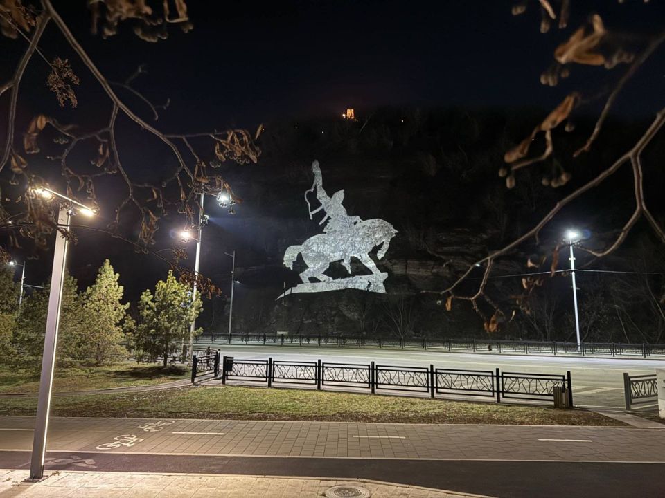 В Уфе установили проекцию Салавата Юлаева