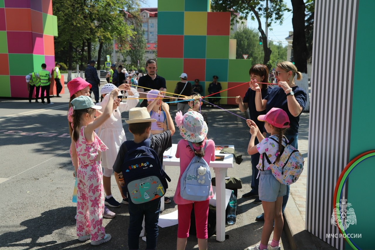 День психолога МЧС России. Сегодня профессиональный праздник те, кто не идет в огонь, но остаются, когда он погас День психолога МЧС России. Сегодня профессиональный праздник те, кто не идет в огонь, но остаются, когда он погас