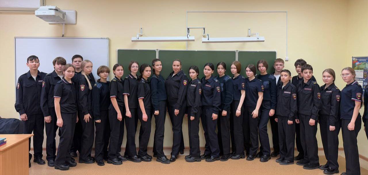 Занятия с сотрудниками правоохранительных органов разных служб – это ценная и эффективная практика для учащихся полицейского класса