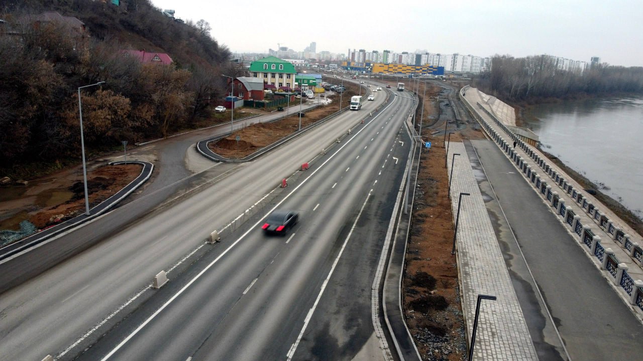 В Уфе открыли движение по всем четырем полосам улицы Пугачева от Монумента Дружбы до Геофизиков