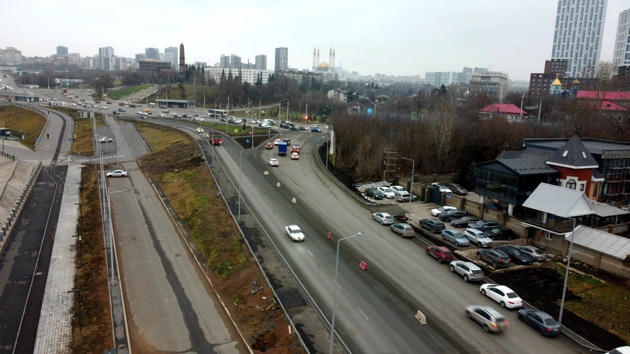 В Уфе открыли движение по всем четырем полосам улицы Пугачева от Монумента Дружбы до Геофизиков В Уфе открыли движение по всем четырем полосам улицы Пугачева от Монумента Дружбы до Геофизиков