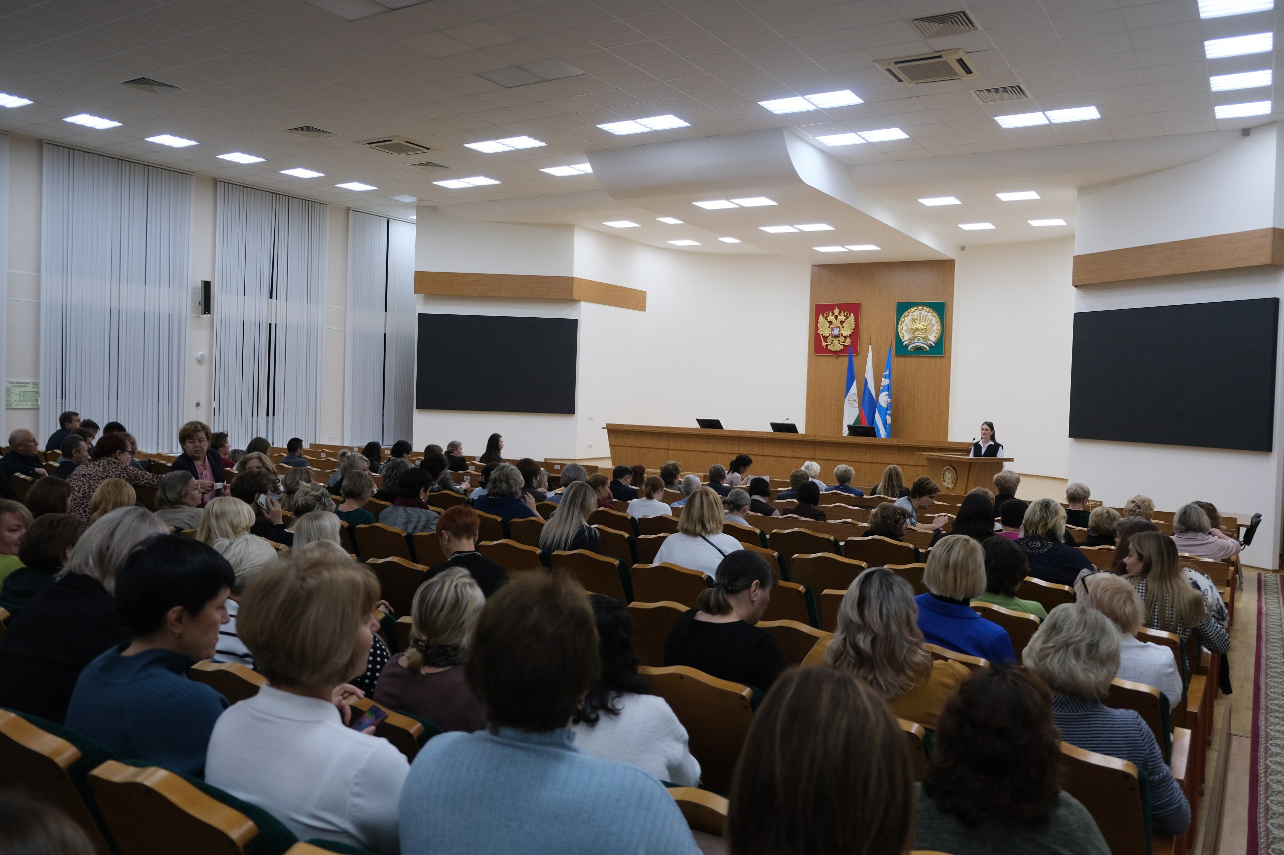 Сегодня в администрации города прошло совещание, на котором рассмотрели меры по противодействию коррупции в подведомственных администрации организациях